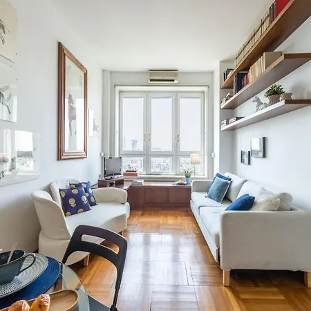 Apartamento Centro Piazzale Biancamano - Luminoso Bilocale In Milán