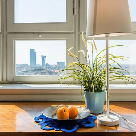 Centro Piazzale Biancamano - Luminoso Bilocale In Apartamento