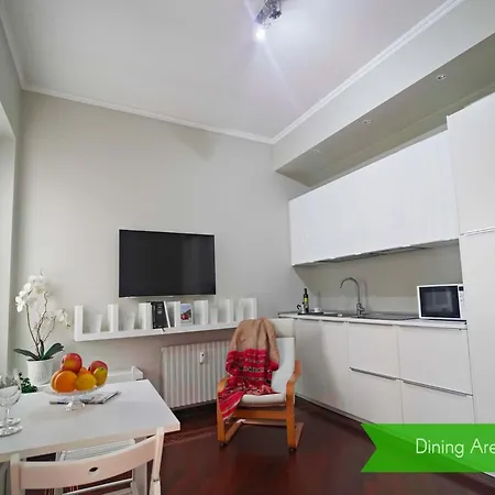 Centro Corso Venezia - Chic & Quiet Apartment In M Lejlighed