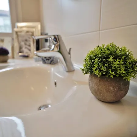 Spacious With Terrace Apartment Milan