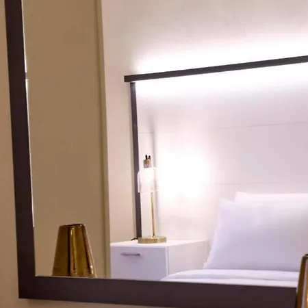 4bdr Cozy And Lovely In Good Location- If You Want To Book, Please Contact On Wh-ats-app - 0034-656-619-782 !!!!