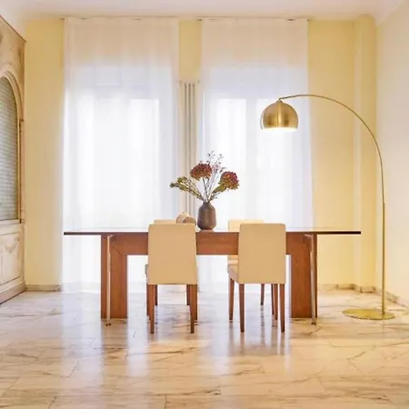 4bdr Cozy And Lovely In Good Location- If You Want To Book, Please Contact On Wh-ats-app - 0034-656-619-782 !!!! Milan