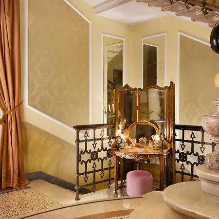 Отель Chateau Monfort - Relais & Chateaux 5*