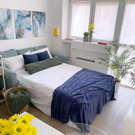 Cardano Blue - 5 Min Da Stazione Apartment Milan