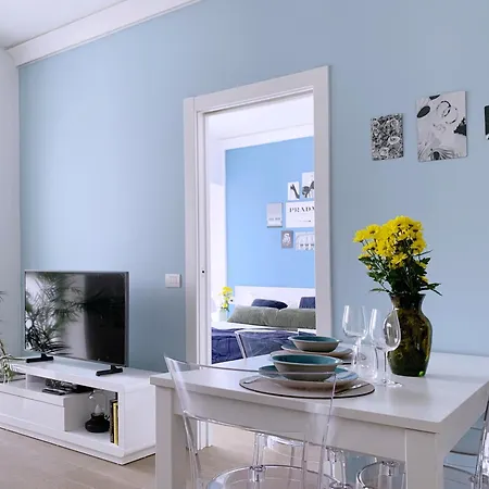 Cardano Blue - 5 Min Da Stazione Apartment
