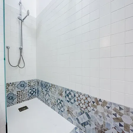 Cirillo 18 - Arco Della Pace *