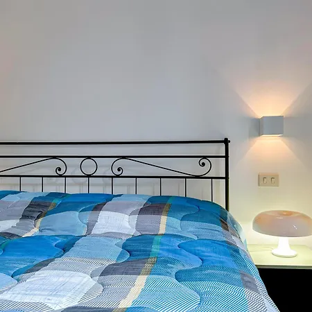 Cirillo 18 - Arco Della Pace *