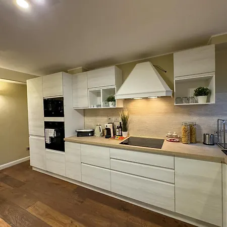 Dea Dreams - Lofty Marghera Holiday home Milan