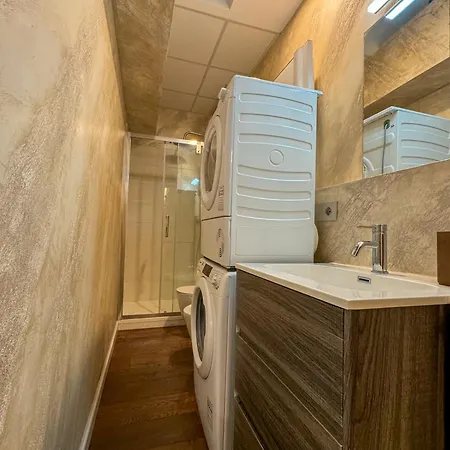 Dea Dreams - Lofty Marghera * Mailand