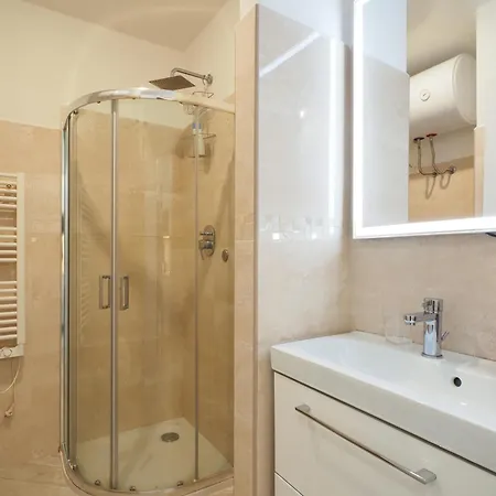 Apartman Primopiano - Napo Torriani B