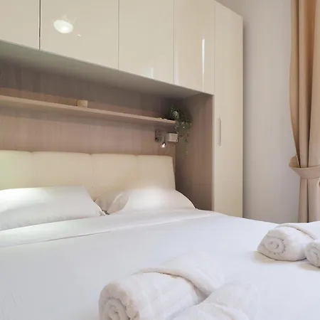 Primopiano - Napo Torriani B Apartman *