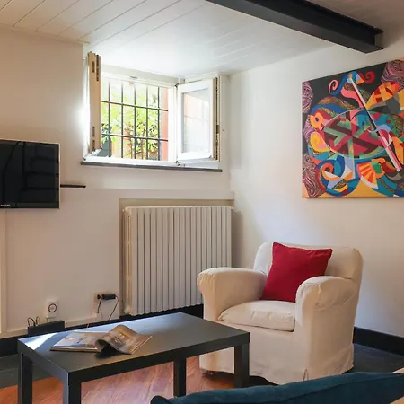 Apartment Enchanting Loft Between History And Tranquility Milan