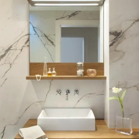 Manzoni 44 Appartement *