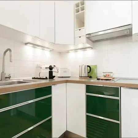 Smart In Center Of Brera *