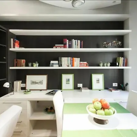 Smart In Center Of Brera Milano