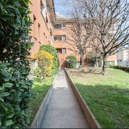 Smart In Center Of Brera *