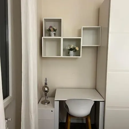 Apartment 10 Min Da Navigli E Centro, Nuova E Luminosa Oasi 1p *