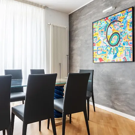 Ampio E Luminoso Trilocale In Zona Moscova Apartman Milánó