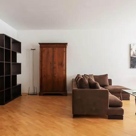 Ampio E Luminoso Trilocale In Zona Moscova Apartamento *