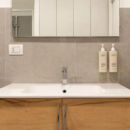 Santa Tecla Living Parini 9 Apartment