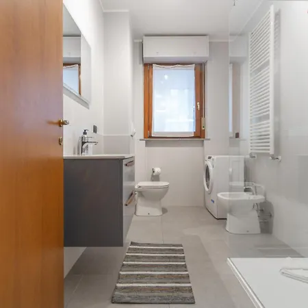 Modern Oasis Opposite Bosco Verticale 公寓