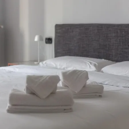 公寓 Modern Oasis Opposite Bosco Verticale *