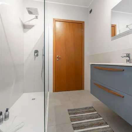 Modern Oasis Opposite Bosco Verticale Appartamento