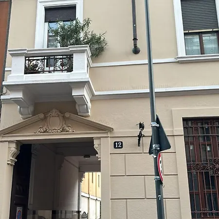 Apartment Magnifico D'epoca Ai Navigli *