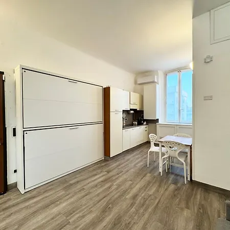 Apartment Housesofia Milan