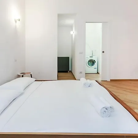 Di Design A Pochi Passi Da Metro E Centro Apartament