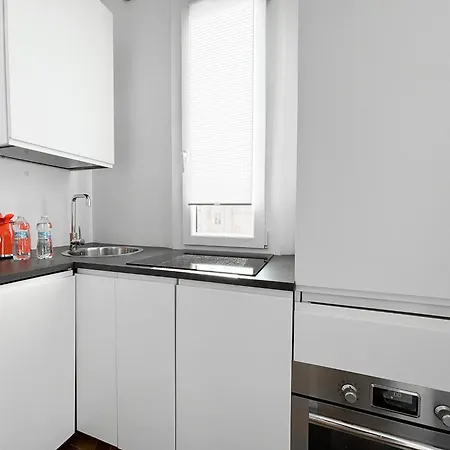 Moderno Bilocale Vicino A Fondazione Prada *