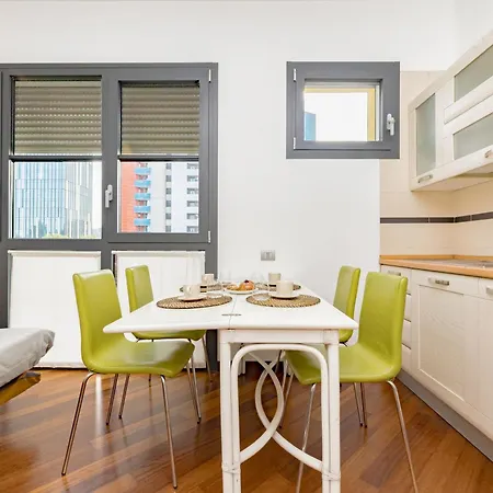 Casa Solare - Eleganza Milanese In Porta Romana * Милан