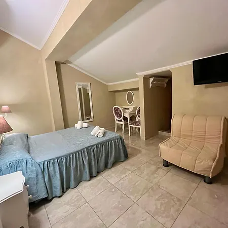 Boutique Calais - Washington Milan