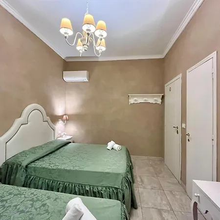 Boutique Calais - Washington Milan