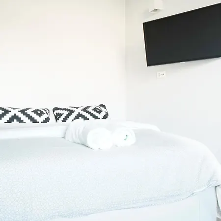 Jewel Apartment *