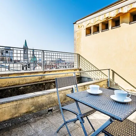 Elegant 2 Bedrooms Near Duomo Appartement Milaan