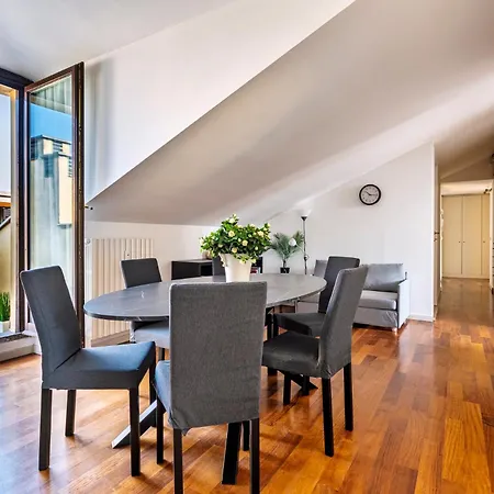 Elegant 2 Bedrooms Near Duomo