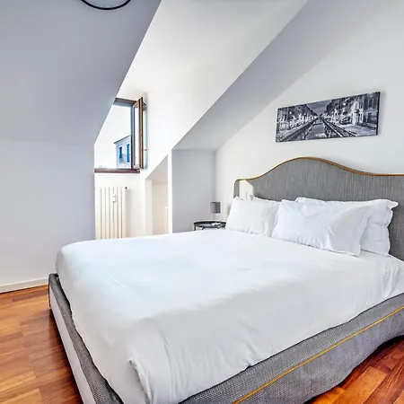 Elegant 2 Bedrooms Near Duomo