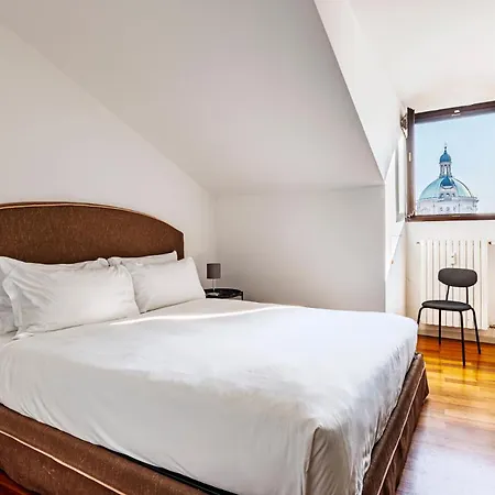 Elegant 2 Bedrooms Near Duomo *