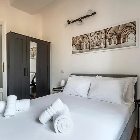 Apartment Exclusive 3 Bedrooms In Brera