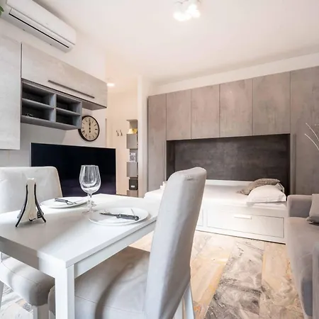 Apartment 12 Centro Parking Free Mailand