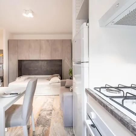 Apartment 12 Centro Parking Free Mailand