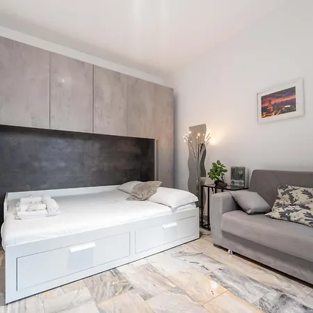 12 Centro Parking Free