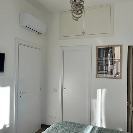 Casa Dimi - 2 Bedroom 2 En-suite Bath, 2 Min M5, Smart Lock *