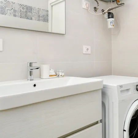 Joivy Charming 2br Flat Near Citylife *