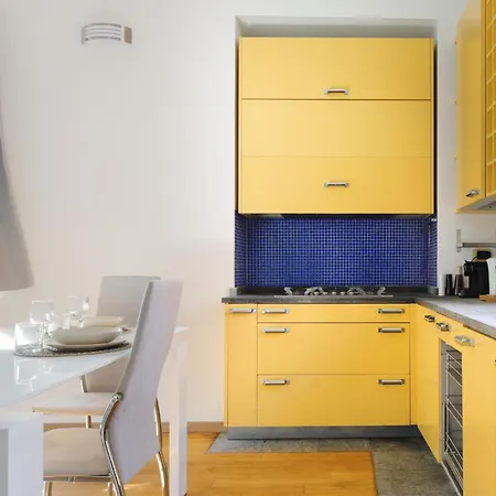 Navigli Tradizionale Con Giardino