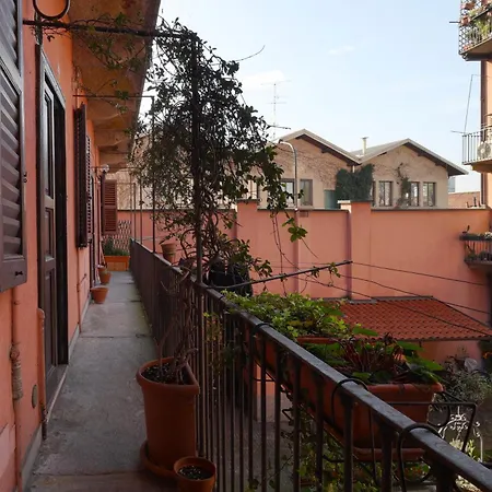 Navigli Tradizionale Con Giardino