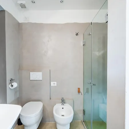 Apartment Navigli 10 Min - Modern Design Milan