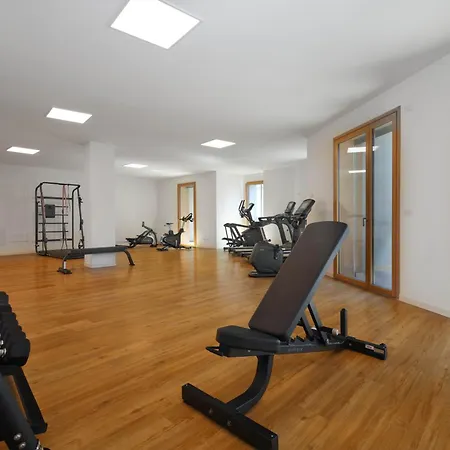 Moderno Con Terrazza & Palestra