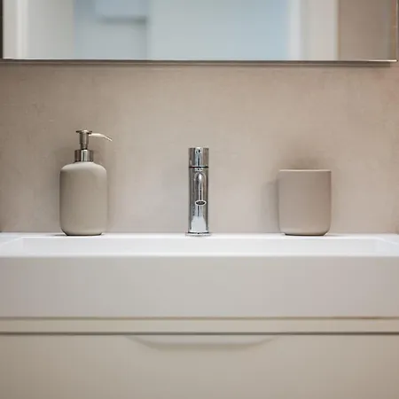 Moderno Con Terrazza & Palestra * Milan